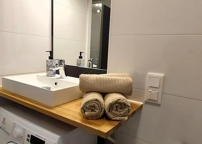 Theapartments Gdanska * Лодзь